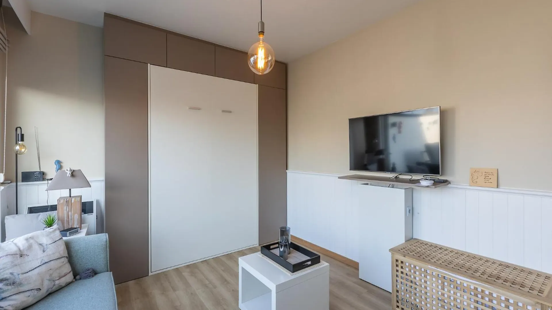 Renovated Studio With Roof Terrace Near The Sea Middelkerke Belgium